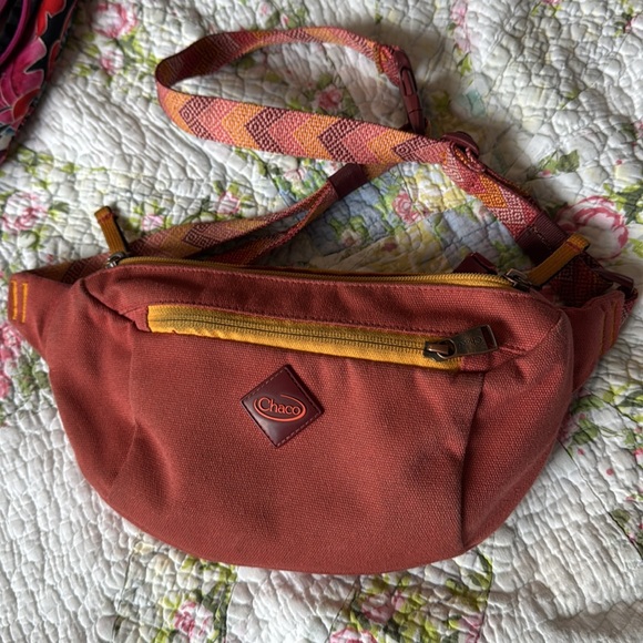 Chaco Hip Pack / Fanny Pack - Picture 2 of 5
